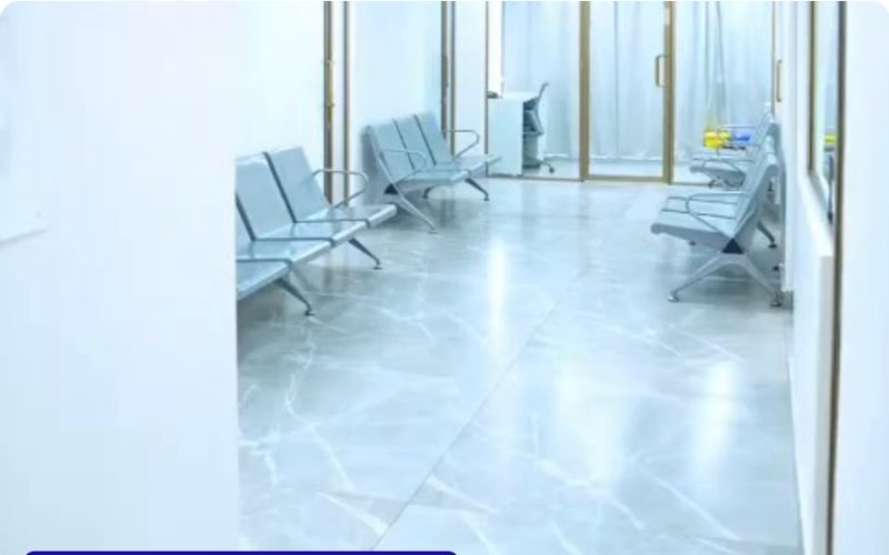 Patient waiting area at Jolydoc doctor cabins, Road 82, Jubilee Hills